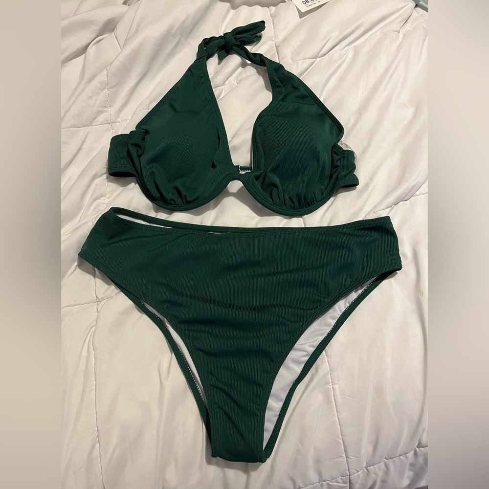 SHEIN two piece swimsuit. Dark Green. 3XL
